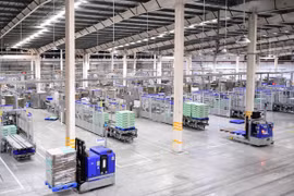 Bên trong nhà máy sản xuất sữa của Vinamilk.
