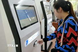 Mô hình “Công khai thủ tục hành chính số” được Ủy ban Nhân dân tỉnh Lâm Đồng triển khai trên 124 xã, phường, đặc khu của địa phương. (Ảnh: Nguyễn Dũng/TTXVN)