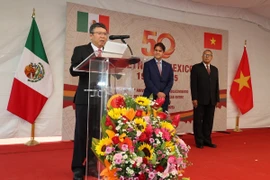 Đại sứ Nguyễn Văn Hải phát biểu tại sự kiện. (Ảnh: Phi Hùng/TTXVN)