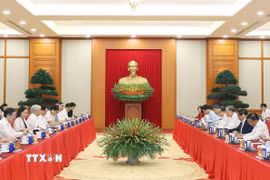 Tổng Bí thư Tô Lâm chủ trì cuộc làm việc của Bộ Chính trị với Ban Thường vụ Đảng ủy Mặt trận Tổ quốc, các đoàn thể Trung ương. (Ảnh: Thống Nhất/TTXVN)