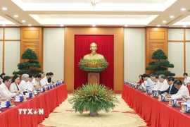 Tổng Bí thư Tô Lâm chủ trì cuộc làm việc của Bộ Chính trị với Ban Thường vụ Đảng ủy Mặt trận Tổ quốc, các đoàn thể Trung ương. (Ảnh: Thống Nhất/TTXVN)