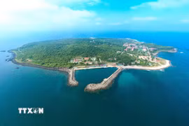 Mặc dù có diện tích không lớn nhưng Cồn Cỏ lại có vị trí chiến lược quan trọng án ngữ cửa ngõ phía Nam Vịnh Bắc Bộ. (Ảnh: Minh Đức/TTXVN)
