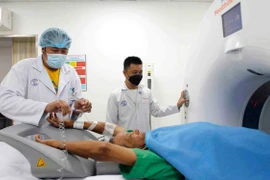 Chụp PET/CT chẩn đoán, điều trị ung thư tại Bệnh viện Chợ Rẫy. (Ảnh: Thanh Vũ/TTXVN)