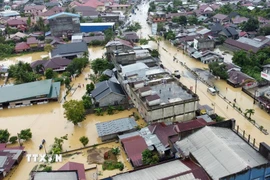 Khu vực bị ngập lụt tại tỉnh Aceh, Indonesia ngày 27/11/2025. (Ảnh: THX/TTXVN)