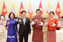 Chủ tịch nước Lương Cường và Phu nhân chủ trì tiệc chiêu đãi trọng thể chào mừng Quốc vương Bhutan Jigme Khesar Namgyel Wangchuck và Hoàng hậu thăm cấp Nhà nước tới Việt Nam. (Ảnh: Lâm Khánh/TTXVN)