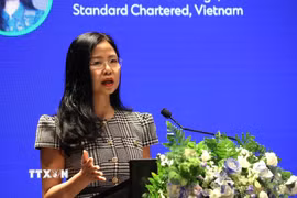 Bà Nguyễn Thúy Hạnh, Tổng Giám đốc Ngân hàng Standard Chartered Việt Nam phát biểu tại diễn đàn. (Ảnh: Hứa Chung/TTXVN)