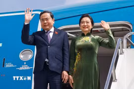 Lễ đón Chủ tịch Quốc hội Trần Thanh Mẫn và Phu nhân tại sân bay Istanbul, thành phố Istanbul, Thổ Nhĩ Kỳ. (Ảnh: Doãn Tấn/TTXVN)