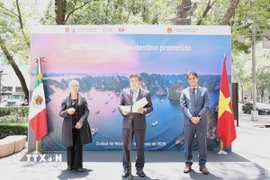 Đại sứ Việt Nam tại Mexico Nguyễn Văn Hải phát biểu tại sự kiện. (Ảnh: Phi Hùng/TTXVN)