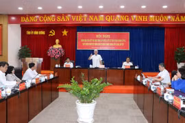 Bí thư Tỉnh ủy Bình Dương Nguyễn Văn Lợi phát biểu chỉ đạo tại hội nghị. (Ảnh: Dương Chí Tưởng/TTXVN)