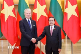 Chủ tịch Quốc hội Trần Thanh Mẫn hội kiến Tổng thống Litva Gitanas Nauseda. (Ảnh: Doãn Tấn/TTXVN)
