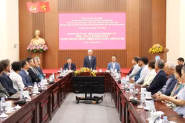 Ông Đỗ Văn Chiến phát biểu tại buổi gặp gỡ với Đoàn đại biểu Hội những người Hàn Quốc yêu Việt Nam (VESAMO). (Nguồn: Trang thông tin điện tử Mặt trận Tổ quốc Việt Nam)