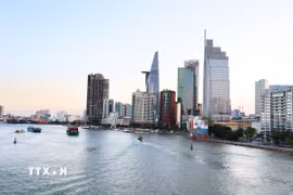 Đô thị trung tâm Thành phố Hồ Chí Minh nằm yên bình bên sông Sài Gòn. (Ảnh: Hồng Đạt/TTXVN)