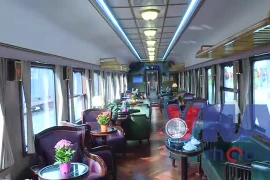 Cận cảnh đoàn tàu du lịch hạng sang 'Hoa Phượng Đỏ'