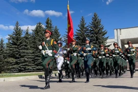 Đoàn Quân đội Nhân dân Việt Nam tham gia duyệt binh trên Quảng trường Đỏ trong giờ tập luyện. (Ảnh: Tâm Hằng/TTXVN)