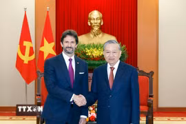 Tổng Bí thư Tô Lâm tiếp ông Robert Kalinak, Phó Thủ tướng, Bộ trưởng Quốc phòng Slovakia. (Ảnh: Thống Nhất/TTXVN)