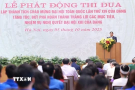 Ngày 5/10/2025, Thủ tướng Phạm Minh Chính phát động thi đua chào mừng Đại hội XIV của Đảng. (Ảnh: Dương Giang/TTXVN)