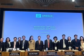 Đoàn Việt Nam tham dự Kỳ họp Hội đồng Chấp hành lần thứ 224 của UNESCO. (Ảnh: TTXVN phát)