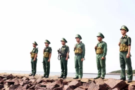 Cán bộ, chiến sỹ Bộ đội Biên phòng Thành phố Hồ Chí Minh triển khai tuần tra bảo vệ vững chắc chủ quyền, an ninh vùng biên giới biển của thành phố. (Ảnh: Xuân Khu/TTXVN)