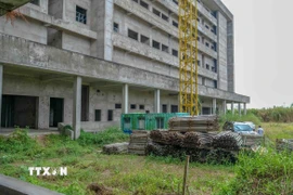 Dự án xây dựng Bệnh viện Ung bướu Cần Thơ đã dừng thực hiện từ tháng 7/2022 đến nay do Hiệp định vay vốn hết hiệu lực. (Ảnh: Thanh Liêm/TTXVN)