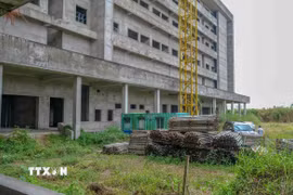 Dự án xây dựng Bệnh viện Ung bướu Cần Thơ đã dừng thực hiện từ tháng 7/2022 đến nay do Hiệp định vay vốn hết hiệu lực. (Ảnh: Thanh Liêm/TTXVN)