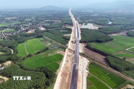 Một đoạn cao tốc Bắc-Nam phía Đông. (Ảnh: Hữu Quyết/TTXVN)