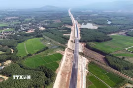 Một đoạn cao tốc Bắc-Nam phía Đông. (Ảnh: Hữu Quyết/TTXVN)