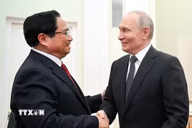 Thủ tướng Phạm Minh Chính hội kiến Tổng thống Nga Vladimir Putin. (Ảnh: Dương Giang/TTXVN)