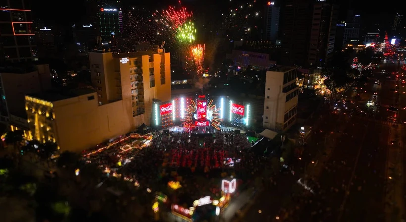 Màn trình diễn pháo hoa tại Lễ hội Chào đón Năm Mới của Coca-Cola 