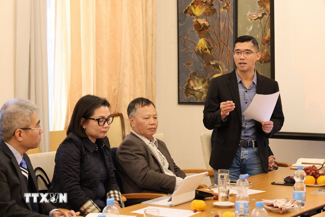 ดร.เหงียน ไท จินห์ เลขาธิการพรรคนักศึกษาต่างชาติเบอร์ลิน-พอทสดัม (ภาพ: Thu Hang/VNA) ttxvn-du-thao-van-kien-dai-hoi-dang-xiv-8396876.jpg