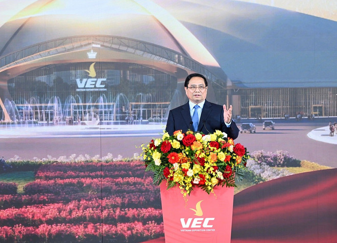 Thủ tướng Chính phủ Phạm Minh Chính nhấn mạnh Trung tâm Hội chợ Triển lãm quốc gia hứa hẹn là không gian góp phần thúc đẩy sự phát triển ngành dịch vụ công nghiệp văn hóa, công nghiệp giải trí của Việt Nam. anh3.jpg
