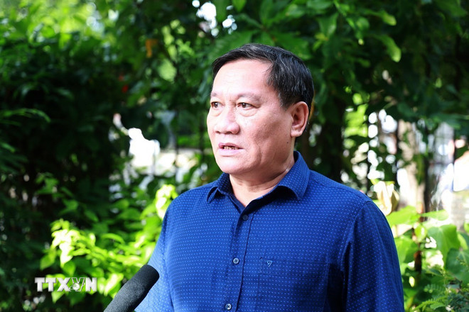 Phu Dong Mahallesi (şimdiki adıyla Phu Yen Mahallesi, Dak Lak) eski Parti Sekreteri Bay Pham Minh Thao, 14. Parti Kongresi taslak belgelerine fikir katkısında bulunmak üzere verilen bir röportajı yanıtladı. (Fotoğraf: Xuan Trieu/VNA) ttxvn-can-bo-dang-vien-tinh-dak-lak-gop-y-du-thao-van-kien-dai-hoi-xiv-cua-dang-8371361.jpg