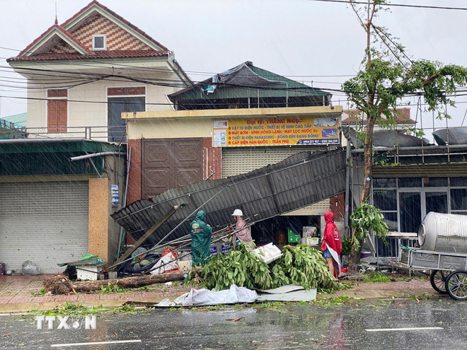 “Bão chồng bão” và bài học cấp bách về ứng phó thiên tai từ sớm, từ xa ảnh 1