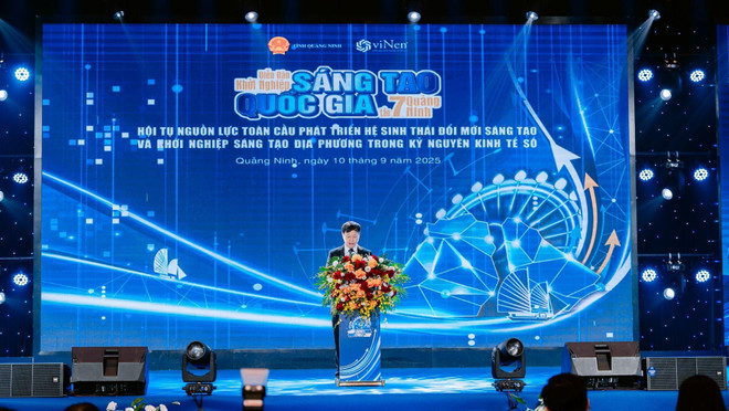 លោក Hoang Minh - អនុរដ្ឋមន្ត្រីក្រសួងវិទ្យាសាស្ត្រ និងបច្ចេកវិទ្យា ថ្លែងនៅក្នុងវេទិកាជាតិច្នៃប្រឌិត និងការចាប់ផ្តើមអាជីវកម្មលើកទី៧។ meey-group4.jpg