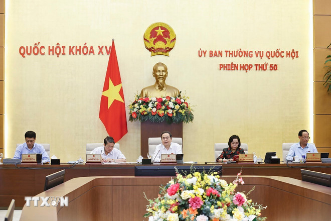 ប្រធានរដ្ឋសភា លោក Tran Thanh Man ថ្លែងមតិក្នុងសម័យប្រជុំលើកទី៥០ នៃគណៈកម្មាធិការអចិន្ត្រៃយ៍រដ្ឋសភា ផ្តល់យោបល់លើសេចក្តីព្រាងច្បាប់ វិសោធនកម្ម និងបន្ថែមមាត្រាមួយចំនួននៃច្បាប់ស្តីពីតម្លៃ នាព្រឹកថ្ងៃទី៩ ខែតុលា ឆ្នាំ២០២៥។ (រូបថត៖ Doan Tan/VNA) ttxvn-ubtv-quoc-hoi-cho-y-kien-ve-luat-gia-va-mot-so-luat-8326661-3.jpg