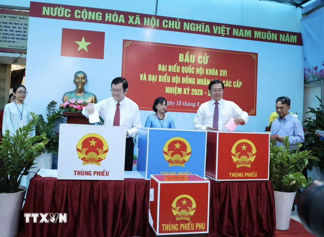 ttxvn-cac-tang-lop-nhan-dan-tp-ho-chi-minh-tham-gia-bau-cu-8641560.jpg