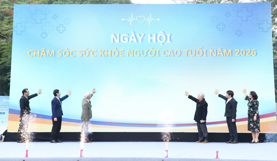 Chương trình “Chăm sóc Sức khỏe Người Cao Tuổi – Vì Một Việt Nam Khỏe Mạnh năm 2026” được Hội Thầy thuốc trẻ Việt Nam phối hợp với các đơn vị triển khai sáng nay, 31/1, tại Hà Nội, nhằm nâng cao chất lượng sống cho người cao tuổi. (Ảnh: PV/Vietnam+)
