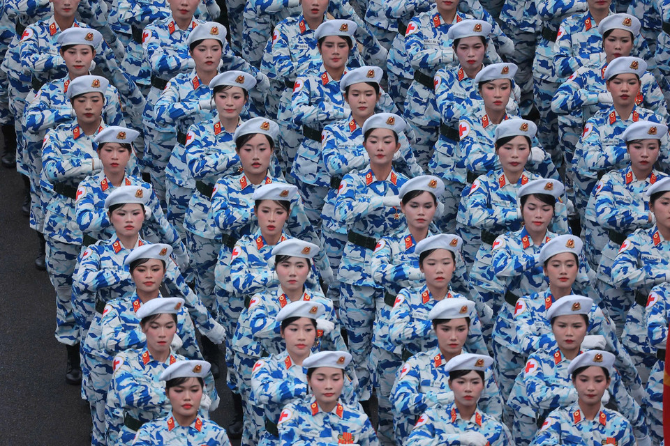 Hình ảnh các nữ chiến sỹ quân y với màu trang phục nổi bật. (Ảnh: Hoài Nam/Vietnam+)