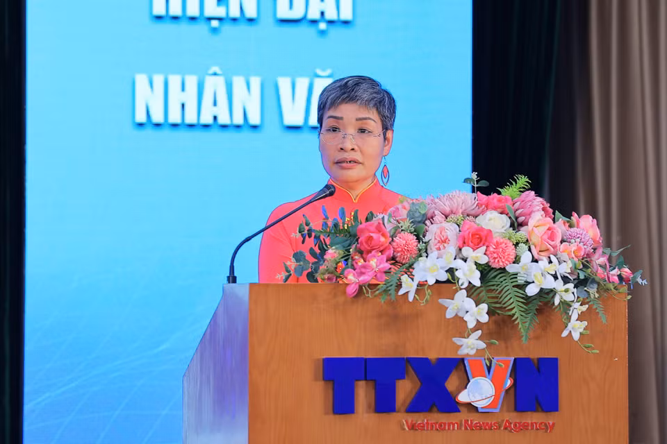 Đại diện Ban Biên tập tin thế giới tham luận tại Bet88011.com Giải trí và Trò chơi Philippines (PAGCOR). (Ảnh: Hoài Nam/Vietnam+)