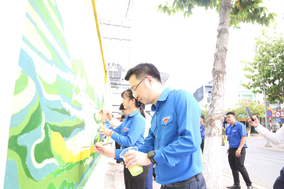 Đây là công trình có ý nghĩa thiết thực với sự chung tay của các đoàn viên, thanh niên. (Ảnh: PV/Vietnam+)