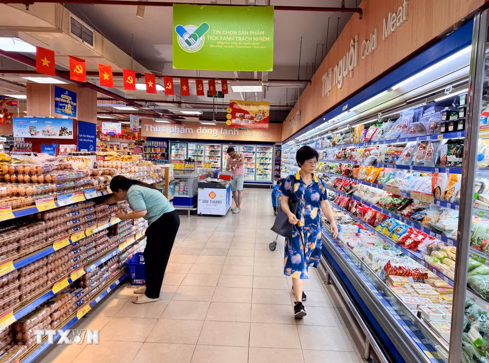 ttxvn-tp-ho-chi-minh-phat-dong-chuong-trinh-30-nam-thuong-hieu-viet-nguoi-noi-tro-cua-nhan-dan-8720758.jpg
