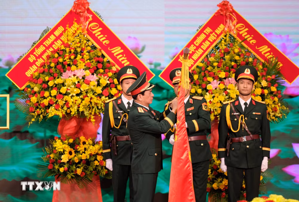ttxvn-phan-van-giang-du-le-ky-niem-80-nam-ngay-truyen-thong-hoc-vien-luc-quan-8871713-2.jpg