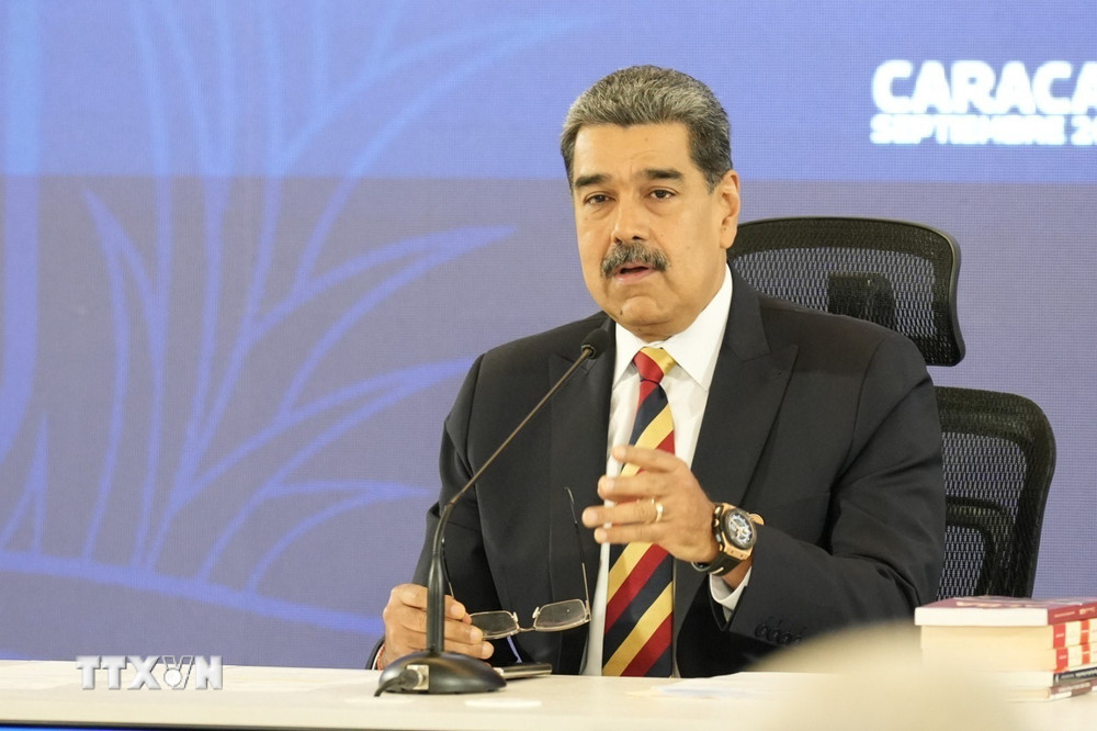 Tổng thống Venezuela Nicolás Maduro phát biểu tại cuộc họp báo. (Ảnh: TTXVN phát) Tổng thống Venezuela Nicolás Maduro phát biểu tại cuộc họp báo. (Ảnh: TTXVN phát)