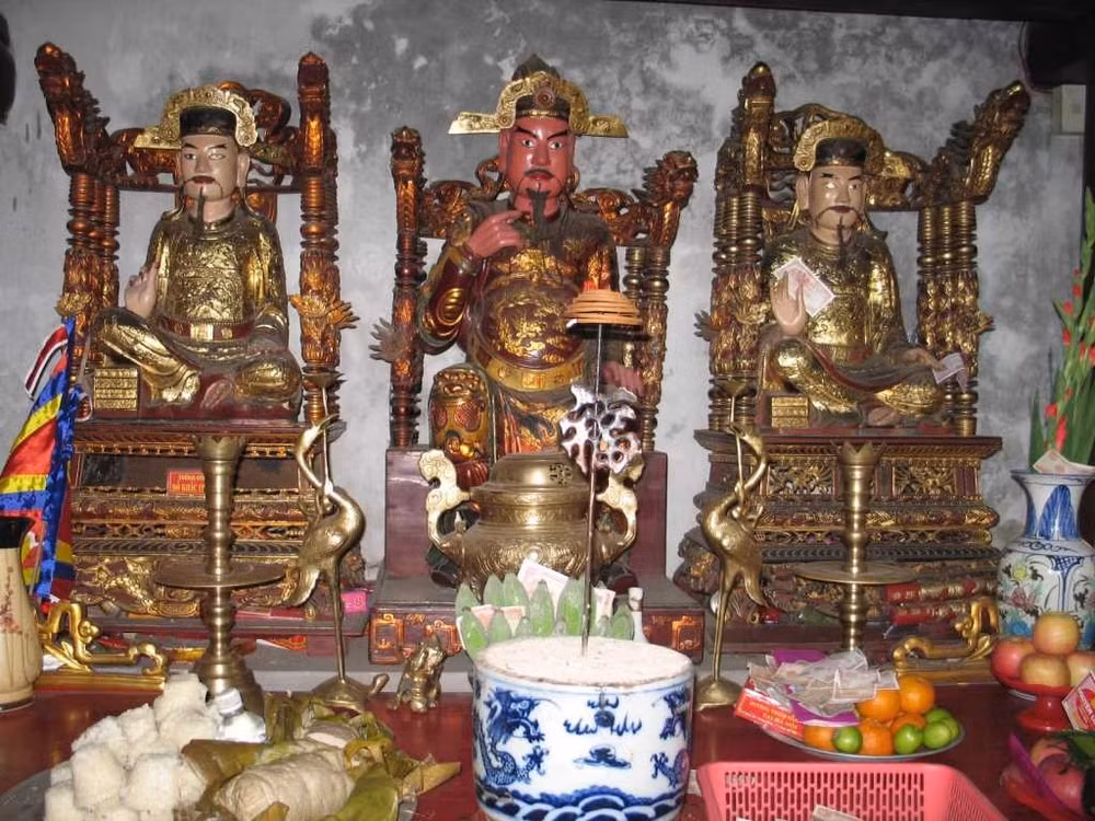 tuong-nha-tran.jpg