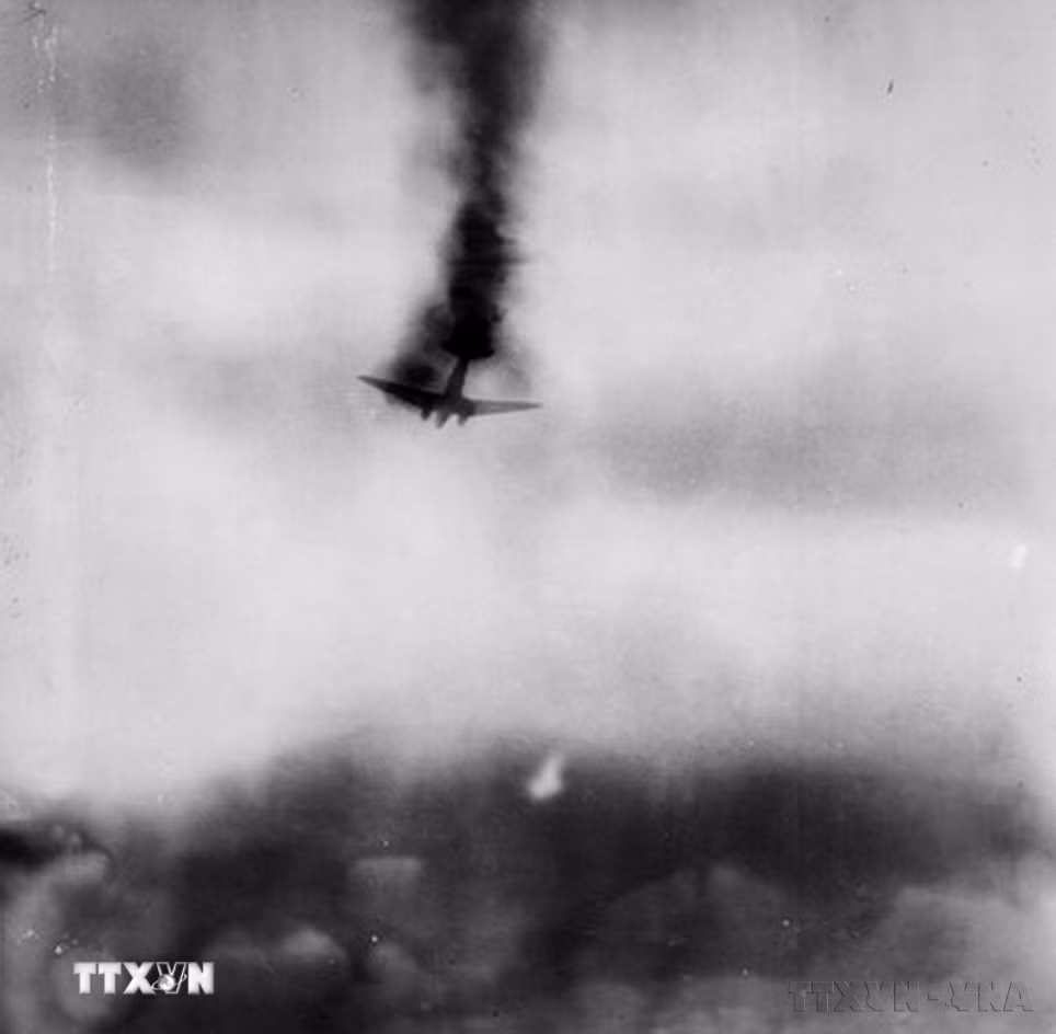 ttxvn-chien-thang-lich-su-dien-bien-phu-751954-ban-anh-hung-ca-vang-vong-mai-8741500-31.jpg