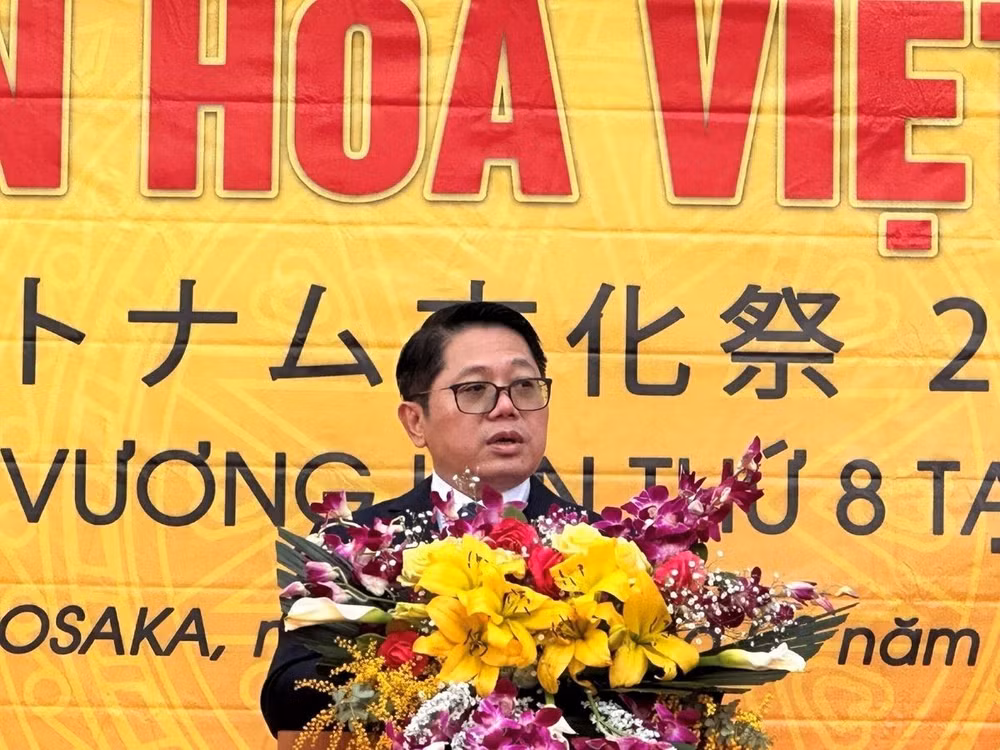 le-gio-to-hung-vuong-va-xep-hinh-ban-do-viet-nam-2.jpg