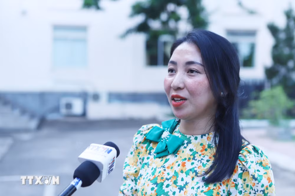 ttxvn-nhip-cau-ngon-ngu-giua-dong-chay-huu-nghi-dac-biet-viet-nam-lao-8843663-1.jpg