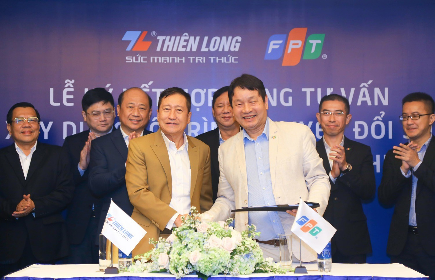 FPTコーポレーションとThien Long Group Joint Stock Companyは、包括的なデジタル変革ロードマップに関するコンサルティング契約を締結しました。 (写真:FPT) img-3310.jpg