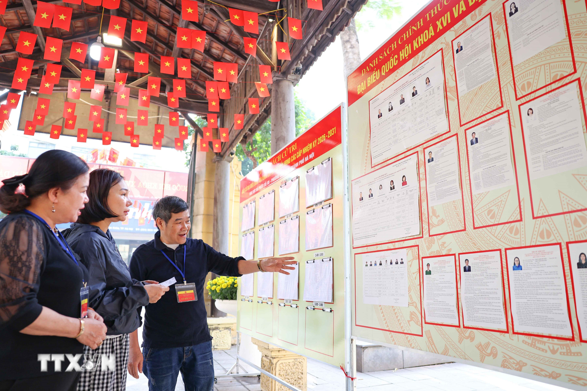 Cuộc bầu cử đại biểu Quốc hội khóa XVI và đại biểu hội đồng nhân dân các cấp nhiệm kỳ 2026-2031: Ngày hội lớn của nhân dân cả nước ttxvn-cua-nam-bau-cu.jpg