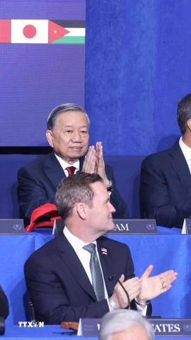 Tổng Bí thư Tô Lâm và các đại biểu dự Phiên khai mạc Hội đồng Hòa bình về Gaza. (Ảnh: Thống Nhất/TTXVN)