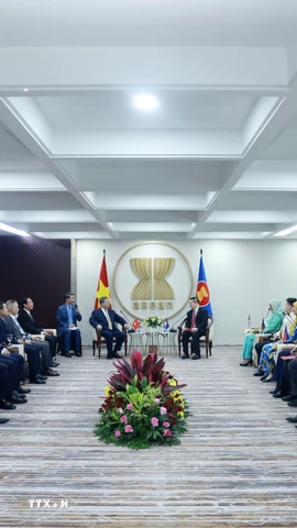 Tổng Bí thư Tô Lâm gặp Tổng Thư ký ASEAN ASEAN Kao Kim Hourn và Ủy ban đại diện thường trực bên cạnh ASEAN (CPR). (Ảnh: Thống Nhất/TTXVN)